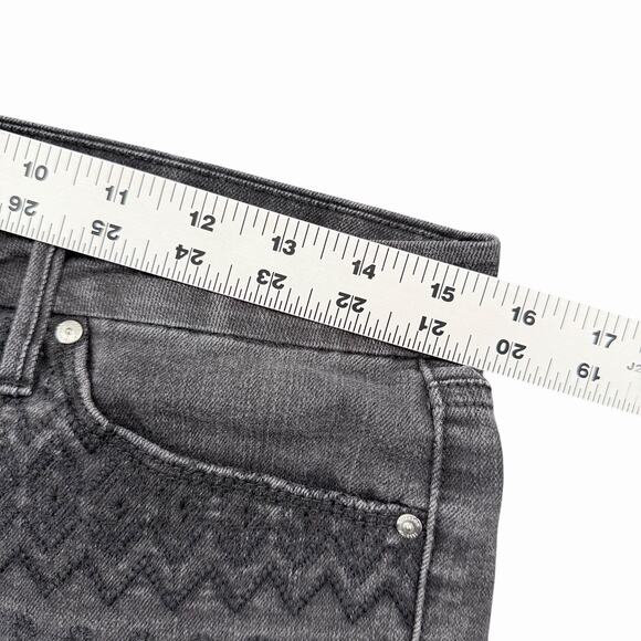 Jessica Simpson Y2K Uptown High Rise Denim Shorts Sz 28 Black Gray Frayed Hem - Picture 5 of 11